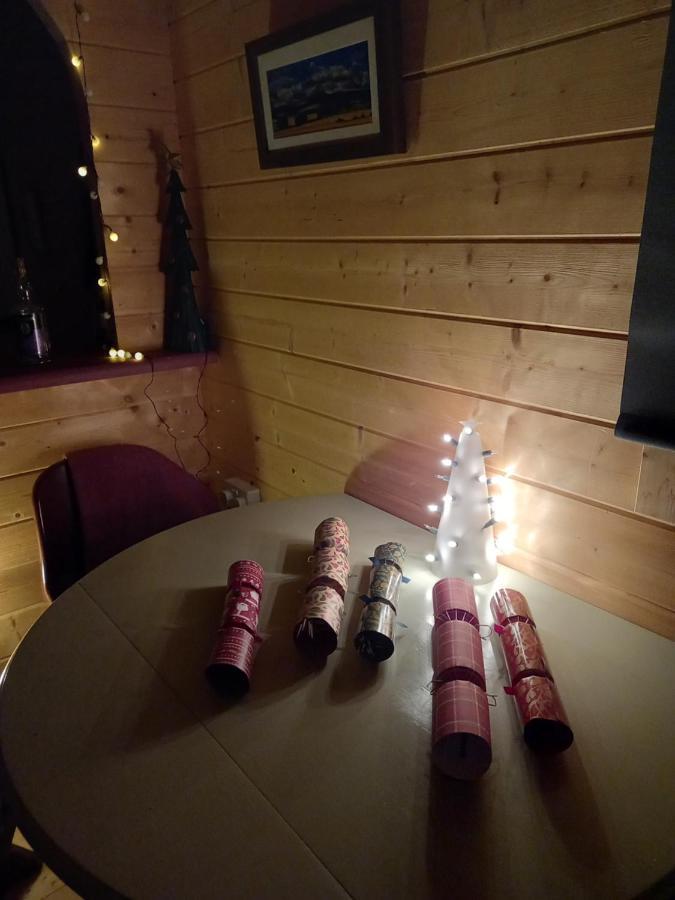 Springbank Cabin Insch Bagian luar foto